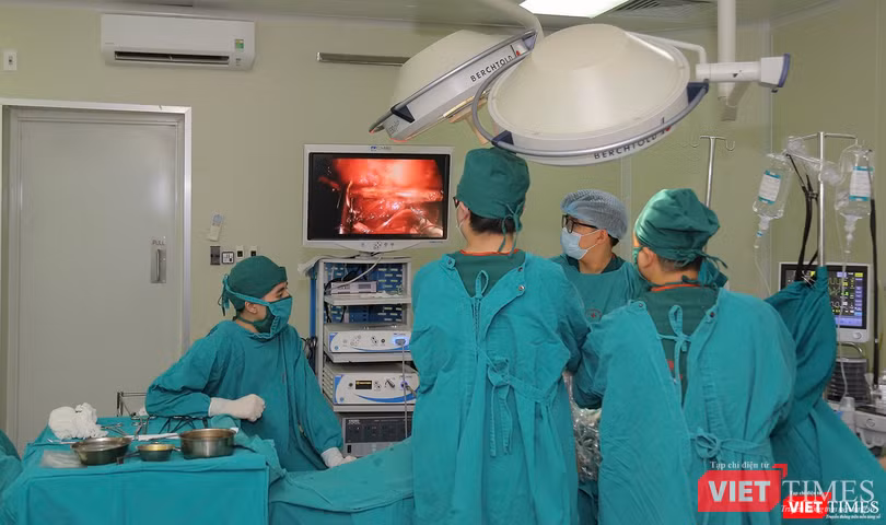 Quang cảnh ca phẫu thuật nội soi Quang cảnh ca phẫu thuật nội soi