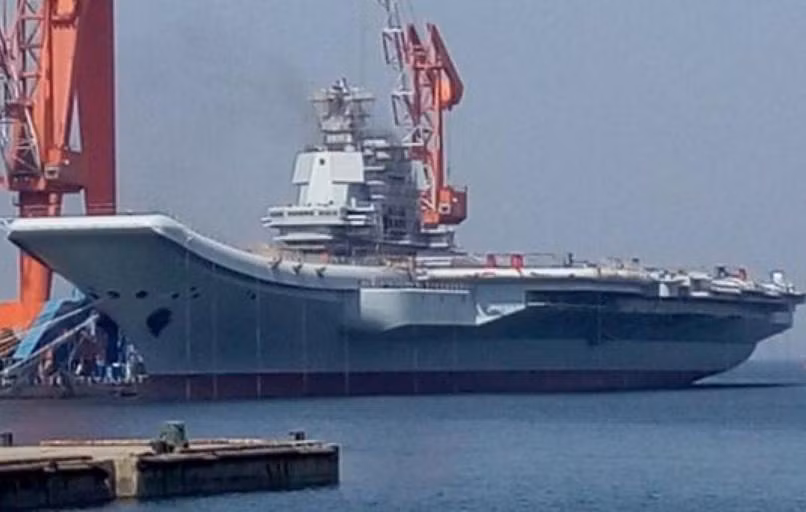 Tàu sân bay thông thường tự chế đầu tiên Type 001A Trung Quốc. Ảnh: Ifeng