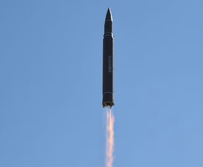 Triều Tiên phóng tên lửa. Ảnh: Sputnik.