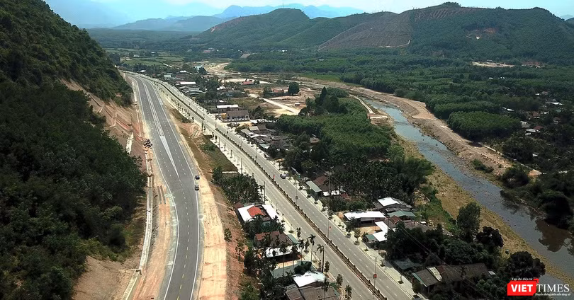 Một góc cao tốc La Sơn - Tuý Loan, đoạn đi qua địa phận TP Đà Nẵng