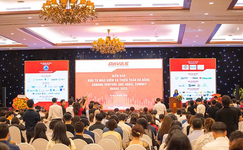 Sáng 30/5, Diễn đàn Đầu tư Mạo hiểm và Thiên thần Đà Nẵng 2025 - “Danang Venture and Angel Summit 2025” (DAVAS 2025) đã khai mạc với sự tham dự của hơn 20 nhà đầu tư và quỹ đầu tư danh tiếng đến từ nhiều quốc gia.