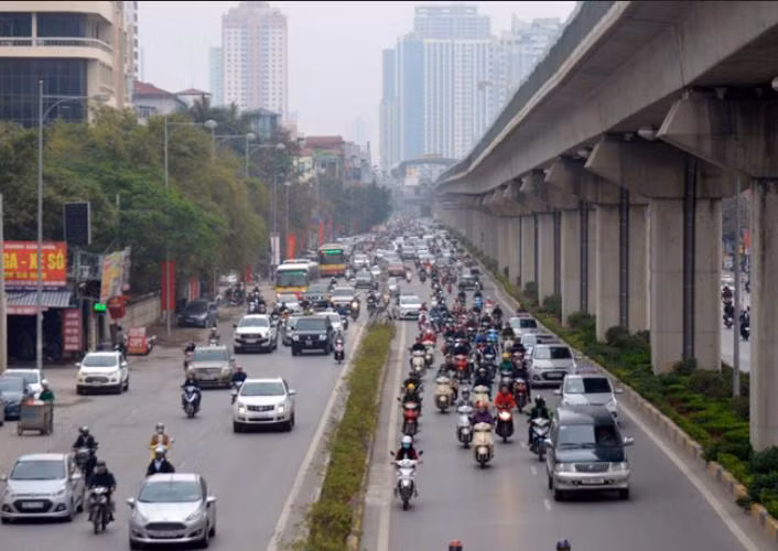 Trên các đường phố ở Việt Nam hiện nay đã chật cứng ô tô.