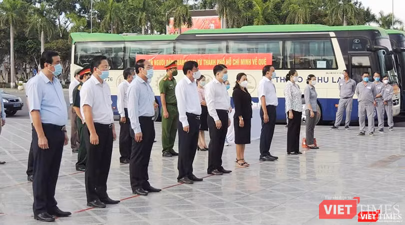 Lãnh đạo tỉnh Quảng Nam tại lễ tiễn
