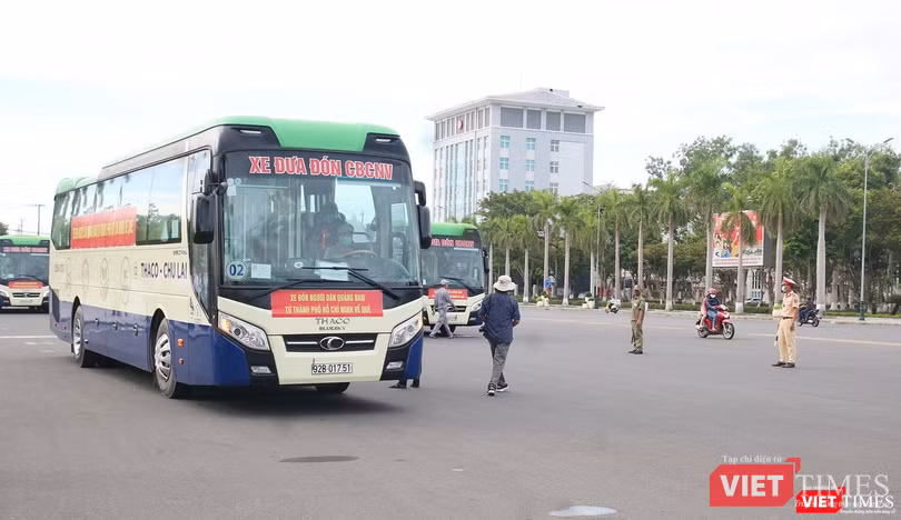 Đoàn xe đón người dân Quảng Nam tại TP HCM về quê Đoàn xe đón người dân Quảng Nam tại TP HCM về quê