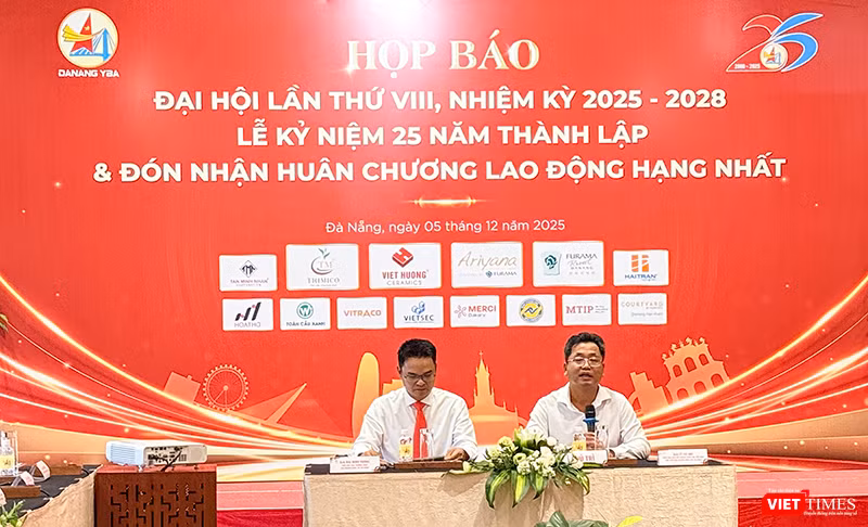 Ông Lê Trí Hải, Chủ tịch Hội Doanh nhân trẻ thành phố Đà Nẵng chủ trì Họp báo thông tin về chương trình Lễ kỷ niệm 25 năm thành lập Hội và Đại hội lần thứ VIII, nhiệm kỳ 2025 - 2028.