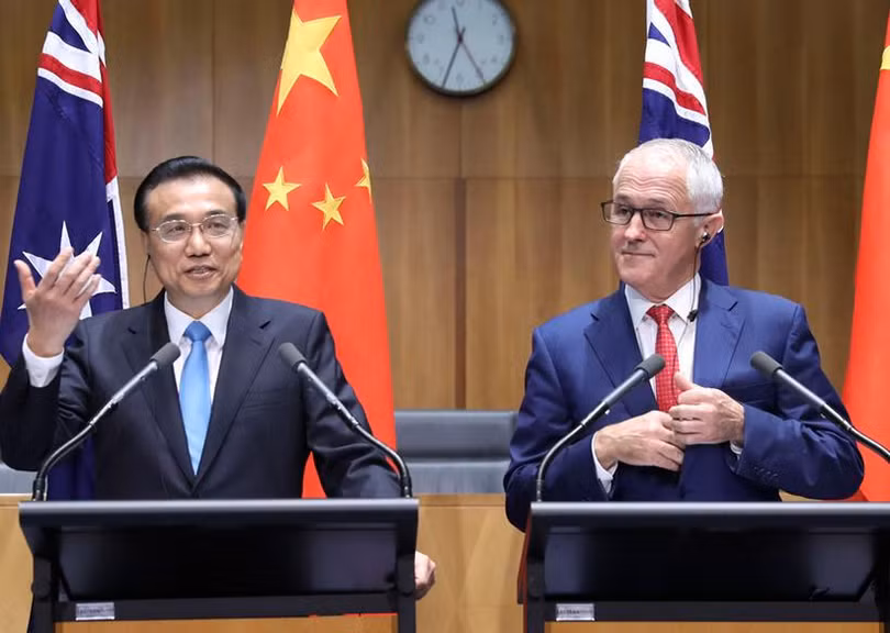 Thủ tướng Trung Quốc Lý Khắc Cường và Thủ tướng Australia Malcolm Turnbull tại cuộc họp báo ở Thủ đô Canberra, Australia ngày 24/3/2017. Ảnh: Tân Hoa xã