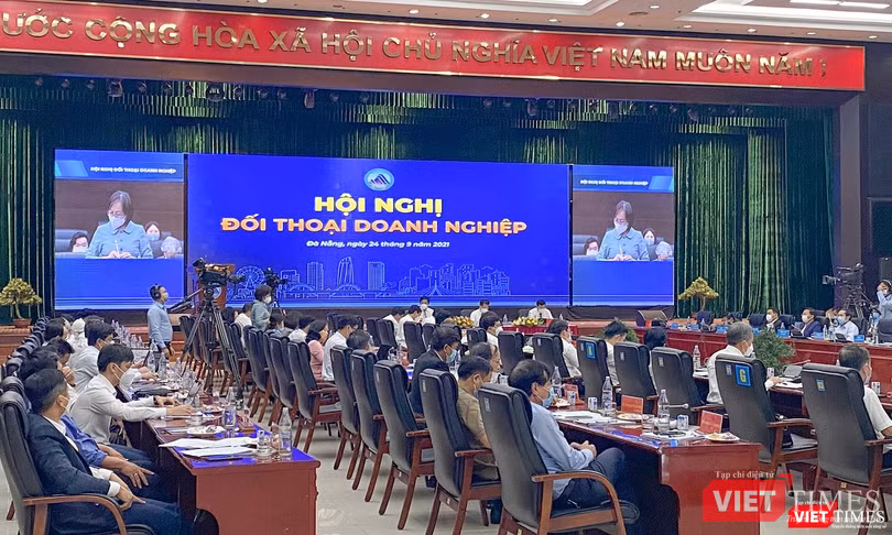 Quang cảnh hội nghị Đối thoại doanh nghiệp do TP Đà Nẵng tổ chức diễn ra ngày 24/9 Quang cảnh hội nghị Đối thoại doanh nghiệp do TP Đà Nẵng tổ chức diễn ra ngày 24/9