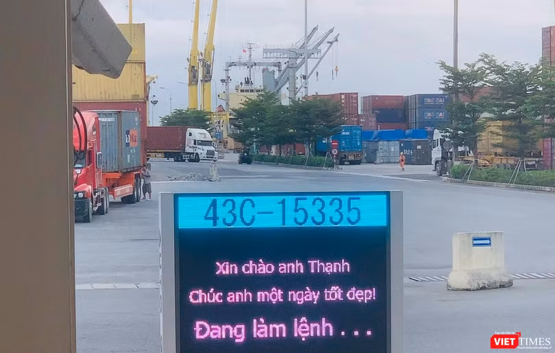 Lời chúc tự động từ hệ thống Cổng container thông minh đặt tại cổng ra vào Cảng Đà Nẵng Lời chúc tự động từ hệ thống Cổng container thông minh đặt tại cổng ra vào Cảng Đà Nẵng
