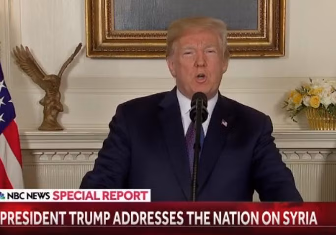 Ngày 13/4/2018, Tổng thống Mỹ Donald Trump tuyên bố liên quân Mỹ - Anh - Pháp tiến hành tấn công Syria. Ảnh: NBC News.