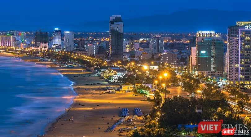Biển du lịch Đà Nẵng về đêm Biển du lịch Đà Nẵng về đêm