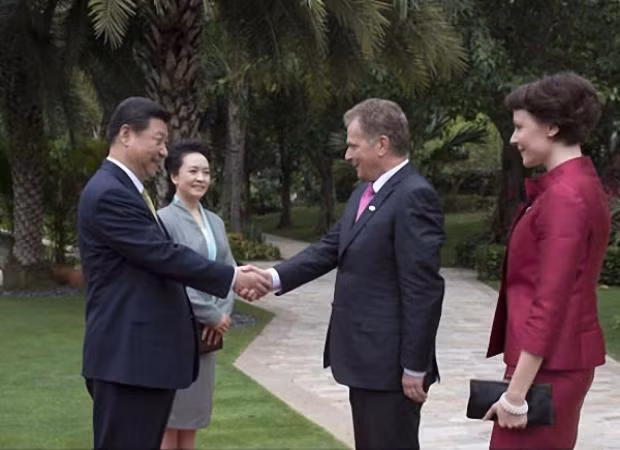 Chủ tịch Trung Quốc Tập Cận Bình và Tổng thống Phần Lan Sauli Niinisto tại Tam Á, tỉnh Hải Nam, Trung Quốc vào năm 2013. Ảnh: Tân Hoa xã