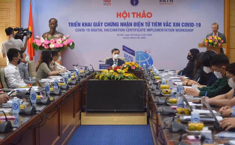 Quang cảnh hội thảo Triển khai giấy chứng nhận tiêm vaccine COVID-19 do Bộ Y tế tổ chức (ảnh Tạ Nguyên)