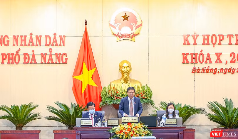 Ông Lương Nguyễn Minh Triết - Chủ tịch HĐND TP Đà Nẵng chủ trì kỳ họp HĐND TP Đà Nẵng