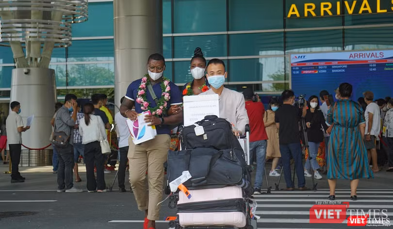Việc mở cửa du lịch quốc tế là điểm sáng thúc đẩy tăng trưởng kinh tế Việt Nam Việc mở cửa du lịch quốc tế là điểm sáng thúc đẩy tăng trưởng kinh tế Việt Nam