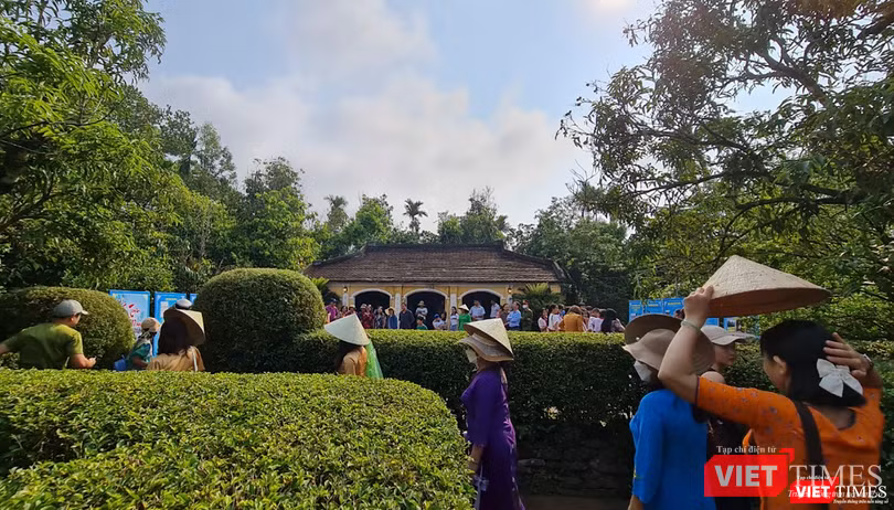 Không gian nhà lưu niệm cụ Huỳnh Thúc Kháng đón du khách Không gian nhà lưu niệm cụ Huỳnh Thúc Kháng đón du khách