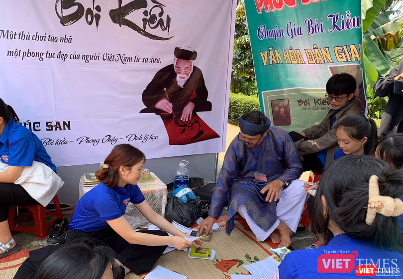 Bói Kiều, nét văn hoá dân gian của người dân Việt Nam Bói Kiều, nét văn hoá dân gian của người dân Việt Nam
