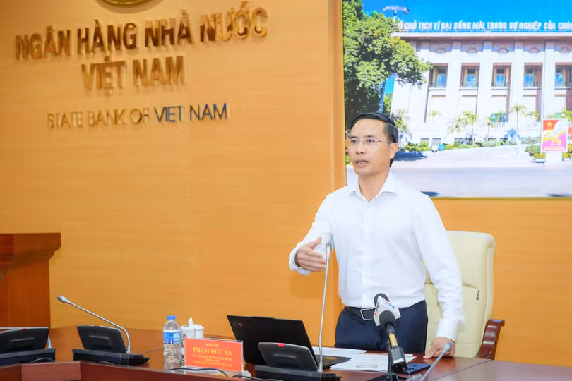 9426-tdoc-hop-nh-lai-suat-1.jpg