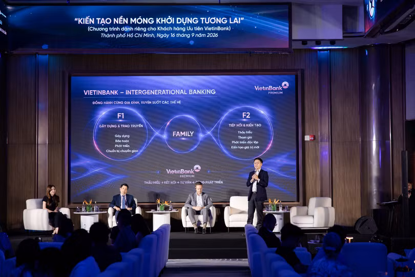 Ông Lê Việt Đức - Giám đốc Khối Bán lẻ VietinBank chia sẻ định hướng đồng hành cùng khách hàng và gia đình xuyên suốt các thế hệ