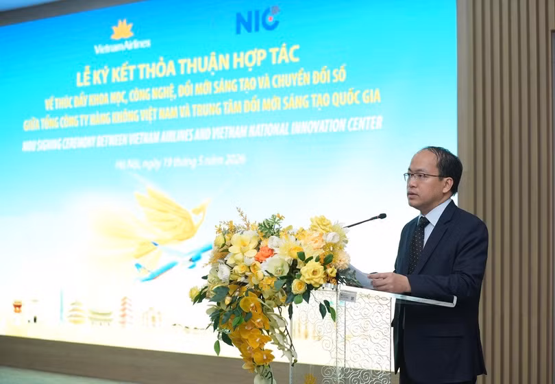4-ong-vu-quoc-huy-giam-doc-trung-tam-doi-moi-sang-tao-quoc-gia-phat-bieu-tai-le-ky-ket.jpg