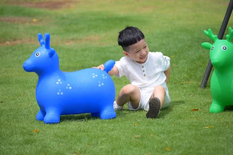 Công viên, khoảng xanh là nơi giúp trẻ học tập, trải nghiệm lớn khôn mỗi ngày. Ảnh: Phong Anh