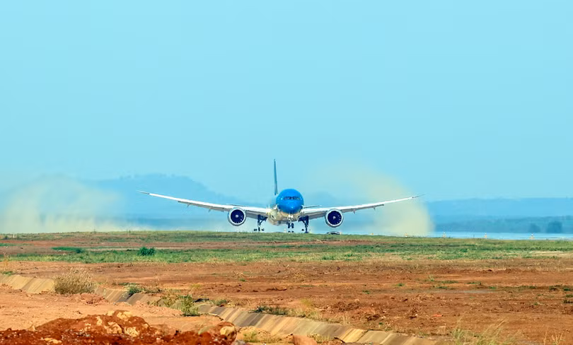 3-san-bay-long-thanh-da-chinh-thuc-don-tau-bay-thuong-mai-dau-tien-ha-canh-do-vietnam-airlines-thuc-hien-1.jpg