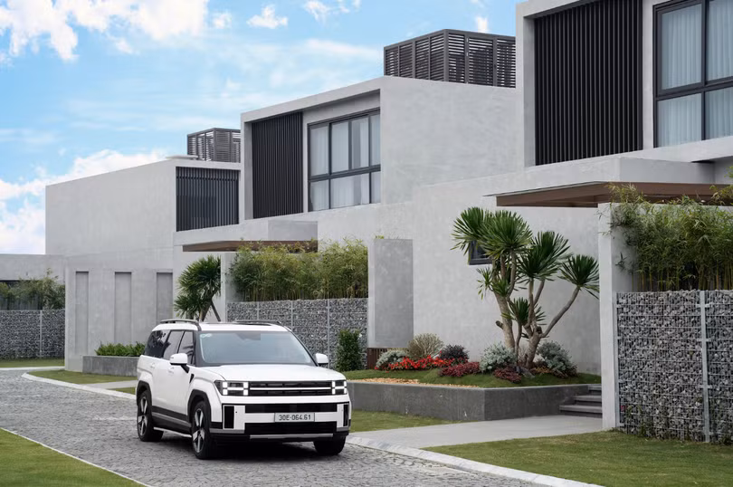 Hyundai Santa Fe có mức ưu đãi cao nhất. (Ảnh: HTV)