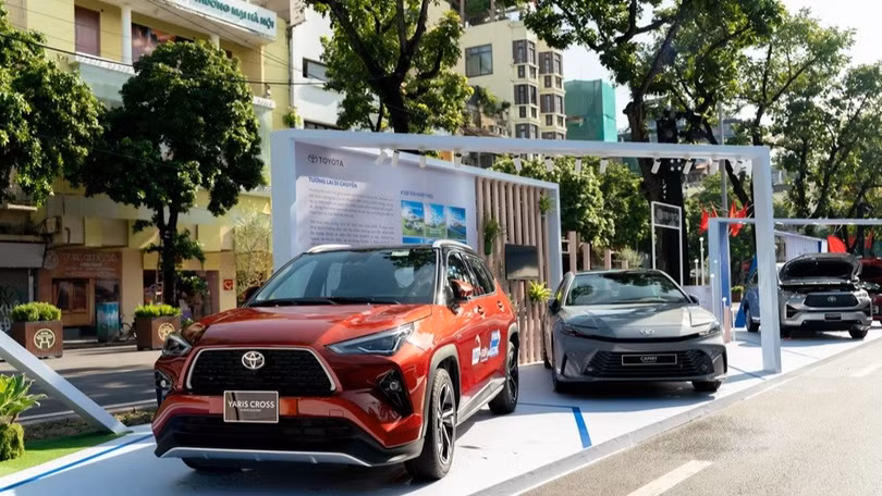 Người dùng Việt hưởng lợi khi mua xe Toyota Hybrid 