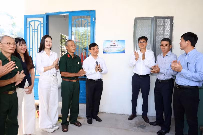 Vietcombank chung tay dựng xây 6 mái ấm nghĩa tình cho các cựu chiến binh TP.HCM ảnh 1 Vietcombank chung tay dựng xây 6 mái ấm nghĩa tình cho các cựu chiến binh TP.HCM ảnh 1