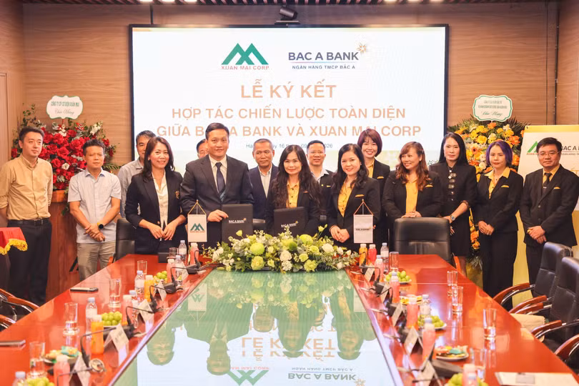 nghi-le-ky-ket-thoa-thuan-hop-tac-chien-luoc-toan-dien-giua-bac-a-bank-va-xuan-mai-corp.jpg