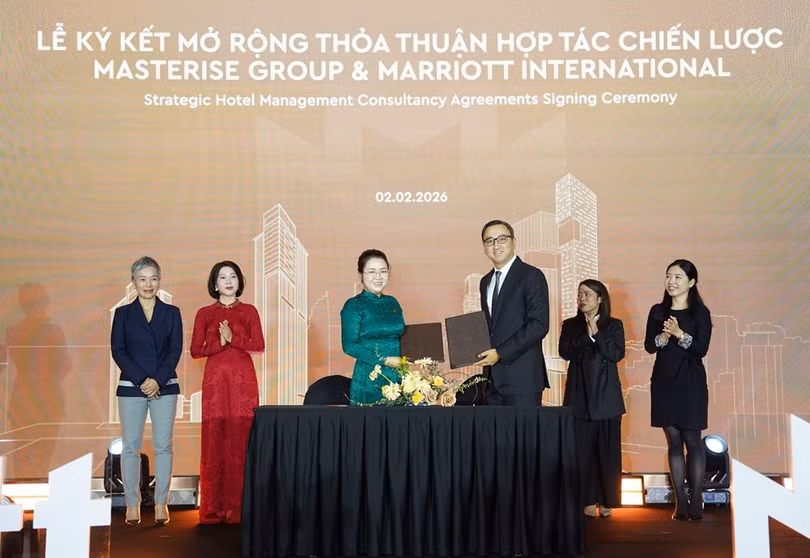 1-hinh-ky-ket-1-le-ky-ket-cac-du-an-giua-masterise-group-va-marriott-international.jpg