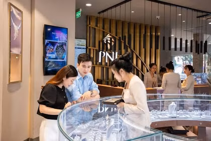 PNJ nói gì về mối quan hệ với Người Bạn Vàng và chuỗi kim cương Cashion?