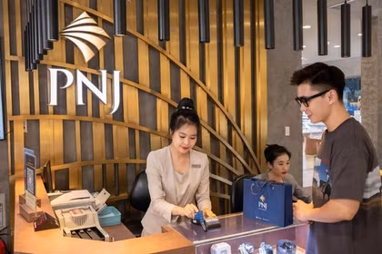 PNJ đón cổ đông lớn trước kỳ họp bất thường