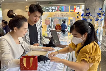 Bán vàng phải chờ 120 ngày mới nhận đủ tiền: Rủi ro nào cần lường trước?