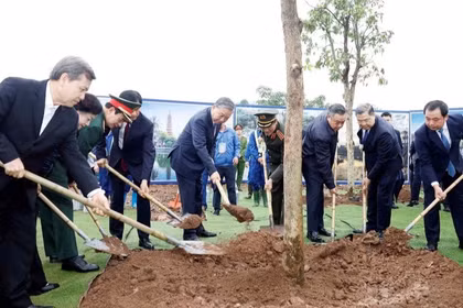 Theo Tổng bí thư, Tết trồng cây đã thực sự đi vào cuộc sống, trở thành nét đẹp văn hóa truyền thống. Ảnh: TTXVN.