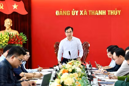Bí thư Đảng ủy – Chủ tịch HĐND xã Thanh Thủy Trịnh Hùng Sơn.