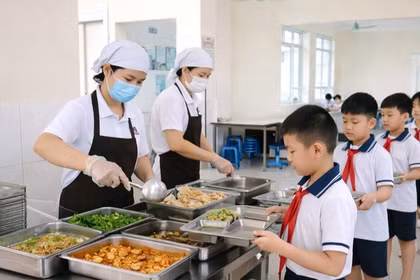 Phụ huynh được xem hóa đơn, ảnh thực phẩm, khay ăn của con mỗi ngày