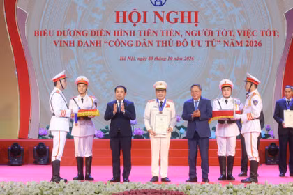 Trung tướng Nguyễn Thanh Tùng được vinh danh Công dân Thủ đô ưu tú