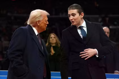 Tổng thống Mỹ Donald Trump và con trai Barron. Ảnh: The Times.