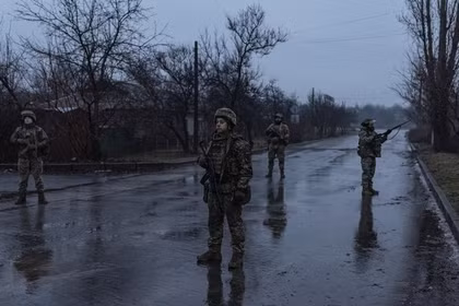 Các binh sĩ Ukraine trong bức ảnh chụp ngày 31/1. Ảnh: Getty.