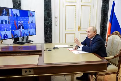 Tổng thống Nga Vladimir Putin phát biểu tại cuộc họp Hội đồng An ninh Nga ở Moscow ngày 21/1. Ảnh: Sputnik.