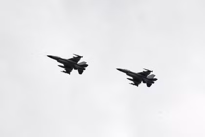 Máy bay chiến đấu F-16 do Mỹ sản xuất tại Ukraine vào ngày 4/8/2024. Ảnh: Getty.
