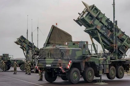 Các bệ phóng từ hệ thống phòng không Patriot do Mỹ sản xuất. Ảnh: MW.