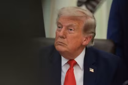 Ông Trump dọa đánh Iran "rất mạnh" sau đòn tấn công vào căn cứ Mỹ ở Jordan