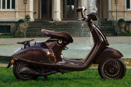 Vespa 946 phiên bản Ngựa vẫn được phát triển trên ngôn ngữ đặc trưng, vừa cổ điển vừa hiện đại. Ảnh: Piaggio.