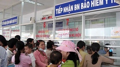 Bảo hiểm y tế bổ sung: Giải pháp giảm gánh nặng tiền túi cho người dân