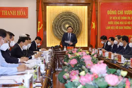  Chủ tịch Quốc hội Vương Đình Huệ làm việc với Ban Thường vụ Tỉnh ủy Thanh Hóa