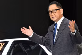 Chủ tịch Toyota: Thời xe điện còn xa, đến 2030 trên 70% xe mới vẫn chạy xăng hoặc hybrid