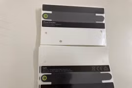 Tem niêm phong của iPhone 13 bán 20 ngàn đồng tại Việt Nam