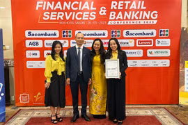 Đại diện ban điều hành Bắc Á Bank cùng Giám đốc các chi nhánh tại TP. Hồ Chí Minh chung vui