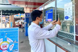 Đẩy mạnh giải pháp quét mã QR kiểm soát người vào, ra hỗ trợ truy vết